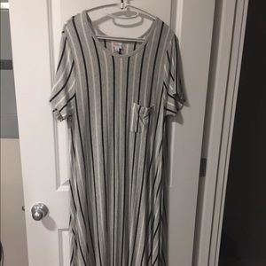 LulaRoe Carly - rare vertical stripes
